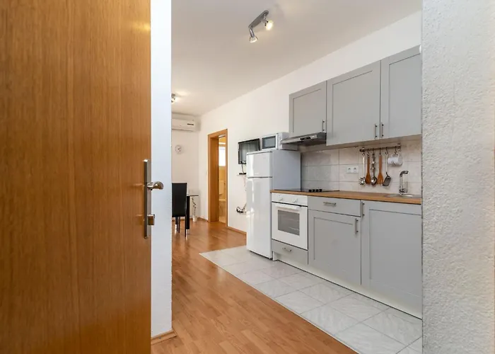 Superior-apartment Mit Einem Schlafzimmer In Strandnaehe By Interhome Apartman *