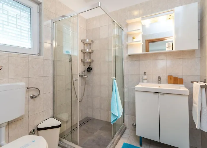 Superior-apartment Mit Einem Schlafzimmer In Strandnaehe By Interhome Apartman Trogir