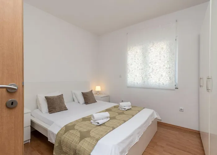 Apartman Superior-apartment Mit Einem Schlafzimmer In Strandnaehe By Interhome Trogir