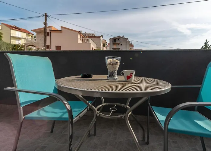 Superior-apartment Mit Einem Schlafzimmer In Strandnaehe By Interhome Apartman