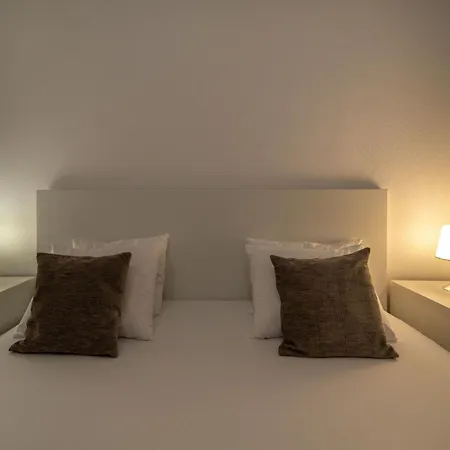 Superior-apartment Mit Einem Schlafzimmer In Strandnaehe By Interhome * トロギール